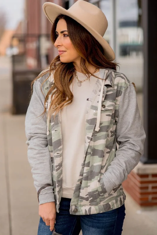 Stylish Parkas for Winter Fashion-Camo Sweatshirt Accent Jacket