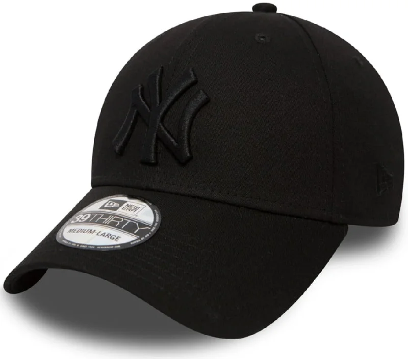 Lightweight Beanie Hats for All-Day Wear-New York Yankees New Era 39Thirty League Basic All Black Stretch Baseball Cap