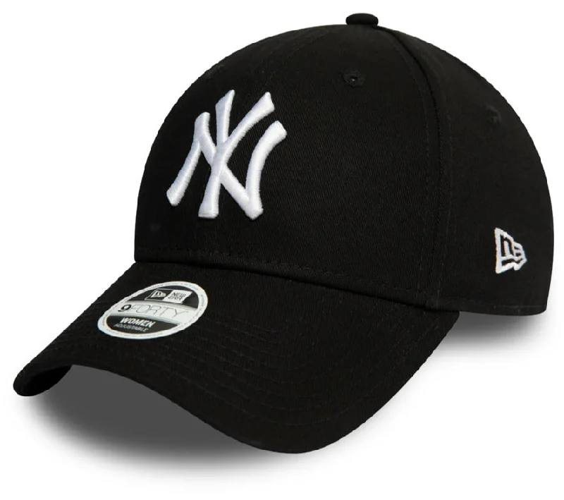 Soft Knit Hats for Winter Warmth-Womens New York Yankees New Era 9Forty Essential Black Baseball Cap