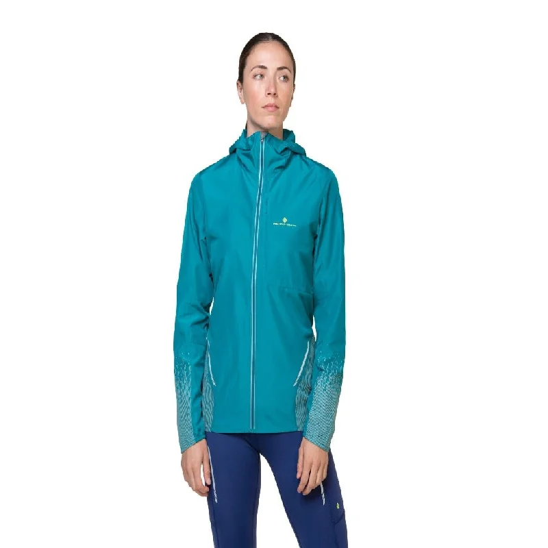 Soft Fleece Jackets for Cold Mornings-Ronhill Women's Tech Reflect Jacket in Marine/Reflect AW24